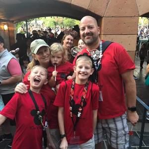 Meet your Posher, Dayna